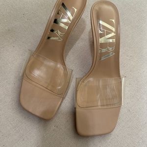 Kitten heel slides